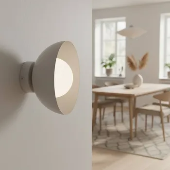 Lampička EMIBIG LIGHTING Nástěnné světlo Bibi K1, šedé, ocel/sklo, Ø 18 cm - Ø skleněná koule 10 cm; nástěnná přípojná skříňka – Ø 8 cm, výška 3 cm šedá, opálová 1 x 8 W LED - Doprava zdarma