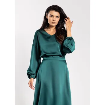 Dámská halenka Saténová volná halenka s výstřihem do V A740 Barva: Zelená, Velikost: M