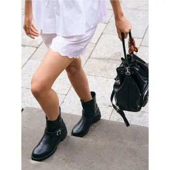 Dámská zimní obuv Sinsay - Kotníkové boty z umělé kůže - černá - 133FW-99X - 133FW-99X-41