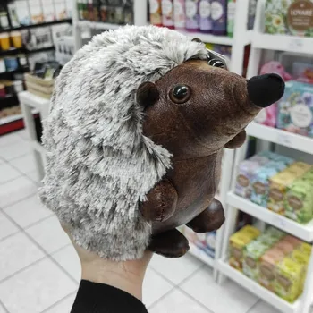 Zarážka do dveří HamiltonLiving JEŽEK Mika z umělé kůže