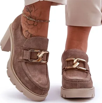 Dámské lodičky ELEGANTNÍ LODIČKY NA SLOUPOVÉM PODPATKU ZLATÁ OZDOBA BÉŽOVÉ VEL. 37