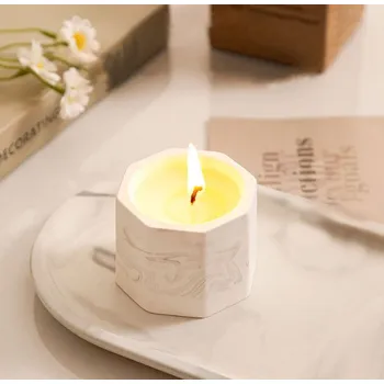 Svíčka Vonná svíčka v plastovém obalu 5x4 cm – GARDÉNIE