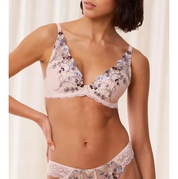 Podprsenka Podprsenka TRIUMPH vyztužená s kosticemi Sensual Spotlight WP 75E