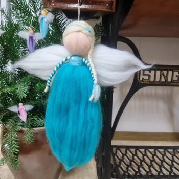 Andělka z ovčího rouna hand made - modrozelená 31 cm