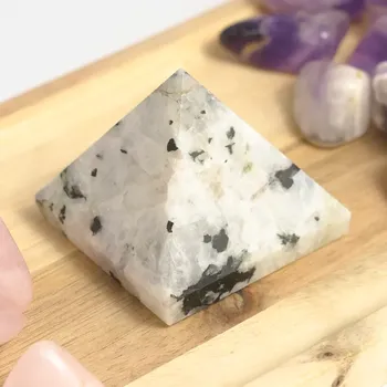 Pyramida měsíční kámen 5 cm - Chrám ženské intuice a světla - C