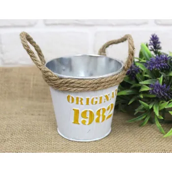 Kulatý kovový kryt s uchy z jutového provázku ORIGINAL 1982 10x9x7 cm