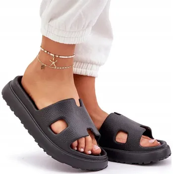 Dámské pantofle LEHKÉ PĚNOVÉ DÁMSKÉ NAZOUVÁKY S VÝŘEZY NA BAZÉN PLÁŽ ČERNÉ 36/37