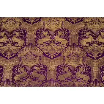 Brokát s jeleny a nebeskými motivy, ručně tkané hedvábí se zlatou nití, purpurový, 0.5m, sartor.cz