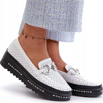 Dámské mokasíny Dámské kožené mokasíny na platformě s ozdobou S.BARSKI LR750 BÍLÉ 41