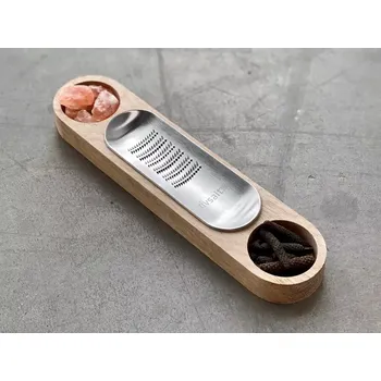 Kořenka Slánka RIVSALT- krystal himálajské soli,jávský pepř,struhadlo, podstavec