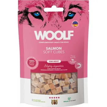 Pamlsek pro psa WOOLF Soft Cubes Salmon 100g