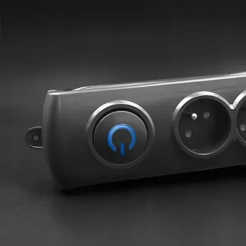 Napájecí kabel Přepěťová ochrana Qoltec 2,5 m, 4 zásuvky