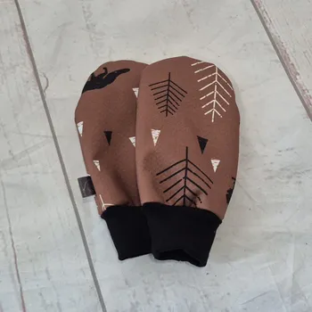 Rukavice Yháček Mini softshellové rukavice bez palce s beránkem, Lesní zvěř na karamelové Velikost:: S