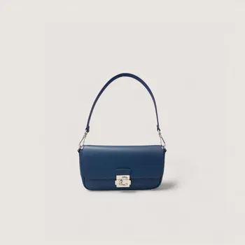 Kabelka COCCINELLE C-ME LOCK MEDIUM SILVER KOŽENÁ KABELKA DEEP BLUE SS26