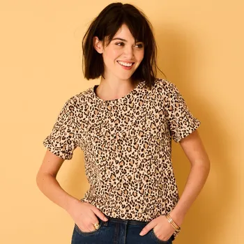 Dámské tričko Tričko s kulatým výstřihem a krátkými rukávy, potisk zvířecí srst béžová 54