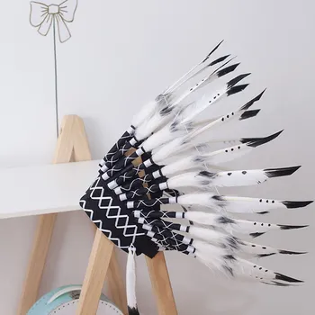 Dětská indiánská čelenka Barvy: černo-bílá