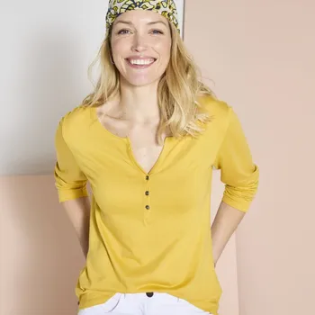 Dámské tričko Jednobarevné tričko s tuniským výstřihem a dlouhými rukávy kari 42/44