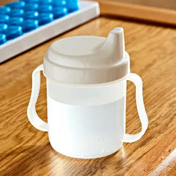 Láhev Láhev na pití 11 x 7,5 x 11 cm. Objem 150 ml