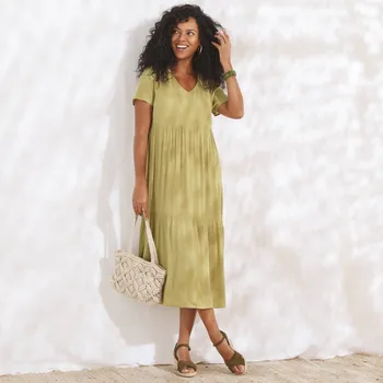 Dámská móda Kreponové jednobarevné midi šaty s výstřihem do V mechová 52