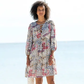 Dámské šaty Rozšířené krátké šaty se širokými 3/4 rukávy a potiskem režná/modrá 52