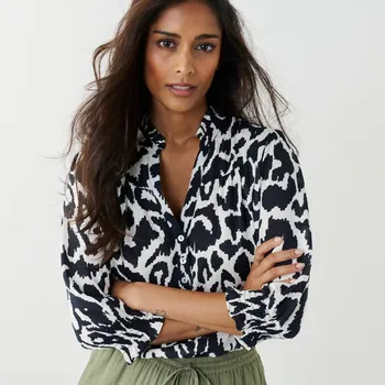 Dámská halenka Halenka s rukávy k loktům a potiskem černá/béžová 50