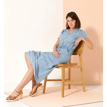 Dámské šaty Dlouhé šaty se zipem ve výstřihu a krátkými rukávy, z lehkého denimu sepraná modrá 48