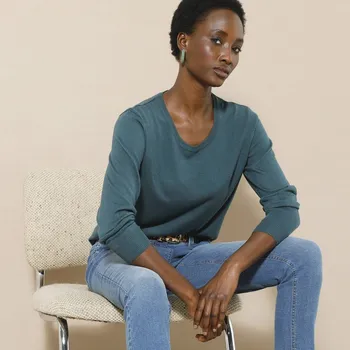 Dámský svetr Pulovr s kulatým výstřihem smaragdová 50