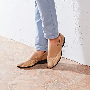 Dámské pantofle Obuv Halux béžová 37