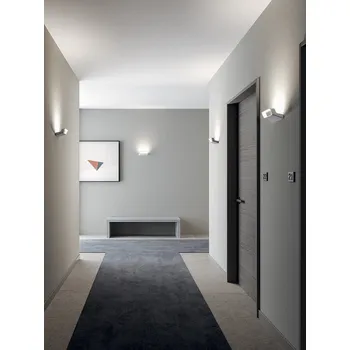 Nástěnné svítidlo Lodes Aile, černé nástěnné svítidlo pro nepřímé světlo, 2x8W LED 2700K stmívatelné, délka 19,2cm