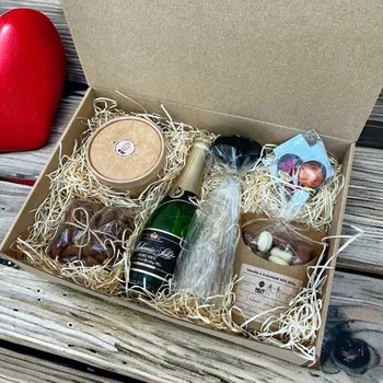 Dárková krabička Nutworld.cz Dárková krabička ČERNÁ s ořechy a čokoládou