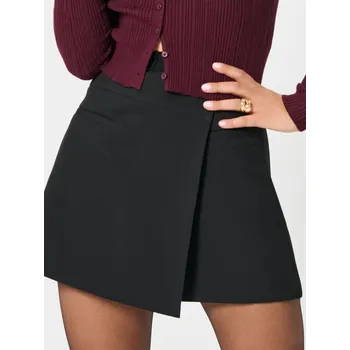 Dámská sukně Sinsay - Kraťasová sukně s&nbsp;vysokým pasem - černá - 117FJ-99X - 117FJ-99X-XXS