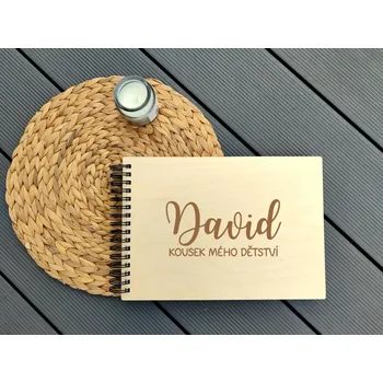 Dětské dřevěné fotoalbum se jménem na přání - Kousek mého dětství | D-decor