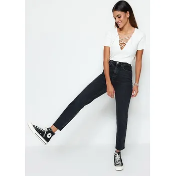 Dámské džíny Džíny trendyol Schwarz 219721 36