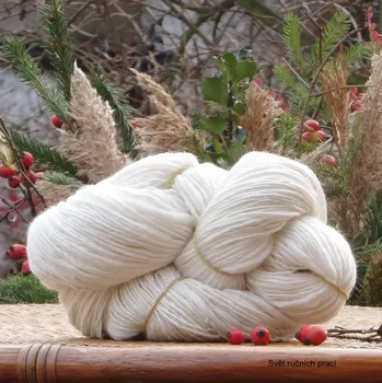 Příze Běluška-ručně předené merino s viskózou 75g/154,5m (ručně předená)