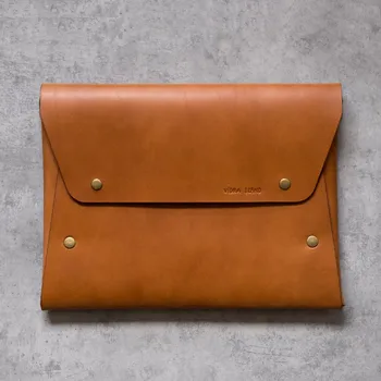 pouzdro na notebook KOŽENÝ OBAL / POUZDRO NA MacBook - SVĚTLÝ MacBook Pro 13" Vidra Brand