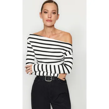 Dámské tričko trendyol Weiß/ Schwarz 2239279 S