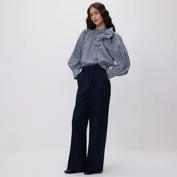 Dámské kalhoty Reserved - Kalhoty s&nbsp;nažehlenými puky - tmavomodrá - 175IS-59X - 175IS-59X-XS