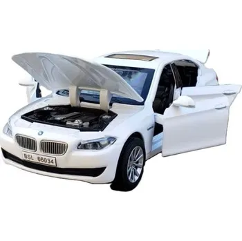 autíčko BMW 5 kovový model hračka na baterie světla zvuk 1:32 Bílá