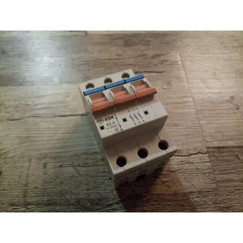 Jistič 1F / 3F jednofázový třífázový spínač jistič OEZ ASN Varianta: 3F ASN B 63A