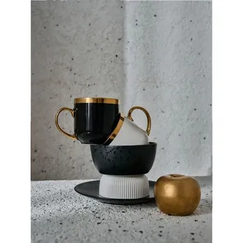 Sinsay - Hrnek se zlatým uchem - černá - 422GX-99X - 422GX-99X-ONE-1