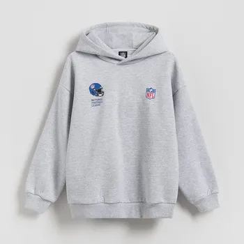 Dětská móda Reserved - Bavlněná mikina NFL - světle šedá - 654HR-09M - 654HR-09M-152
