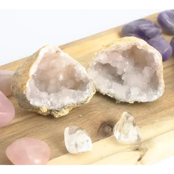 Křišťálová geoda 6-7cm - B