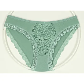 Kalhotky MEDOOSI Bavlněné kalhotky s krajkou vzor 900 Velikost: M, Barva: olivová