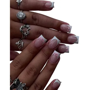 Umělé nehty Luxusní čtvercové umělé nehty 24 ks pro ženy a dívky Dlouhotrvající francouzská manikúra s mašličkami DIY sada pilník a lepidlo