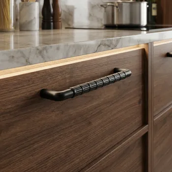 Nábytkové kování Siro Úchytka TAU / Černá matná 160 mm