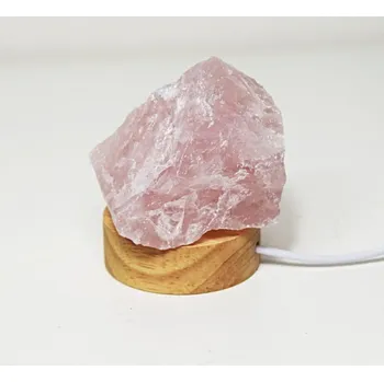 Růženín surový se svítícím bílým podstavcem