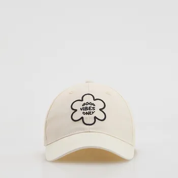 Čepice Reserved - Kšiltovka s&nbsp;výšivkou - krémová - 701IN-01X - 701IN-01X-9Y1