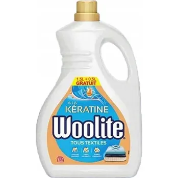 Prací gel Woolite Keratin Tekutý prací prostředek na tmavé a černé prádlo, 33 dávek, 2L