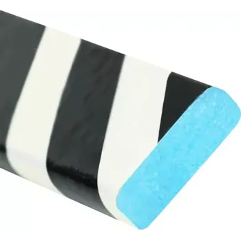 Dětská zábrana Černo-bílá pěnová výstražná fotoluminiscenční ochrana rohů zdí, stěn PI-4 - 100 x 3,3 x 1 cm