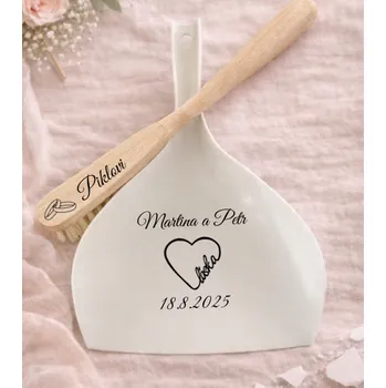 Personalizovaný smetáček a lopatka na svatbu s prstýnkama
